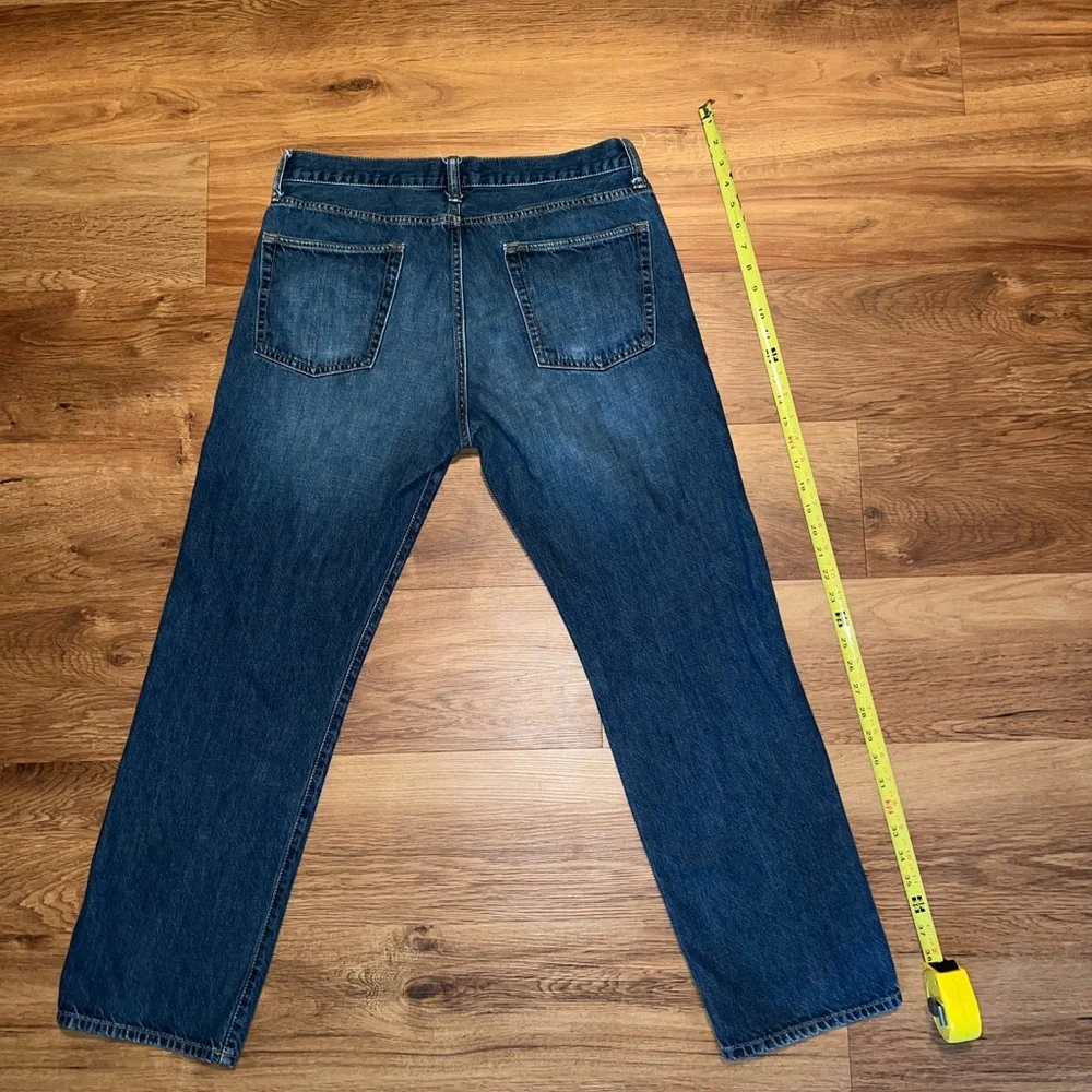 GAP Blue Straight Jeans Classic Denim Style - Picture 2 of 4